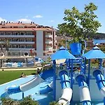 Szálloda Gran Garbi & Aquasplash 4*