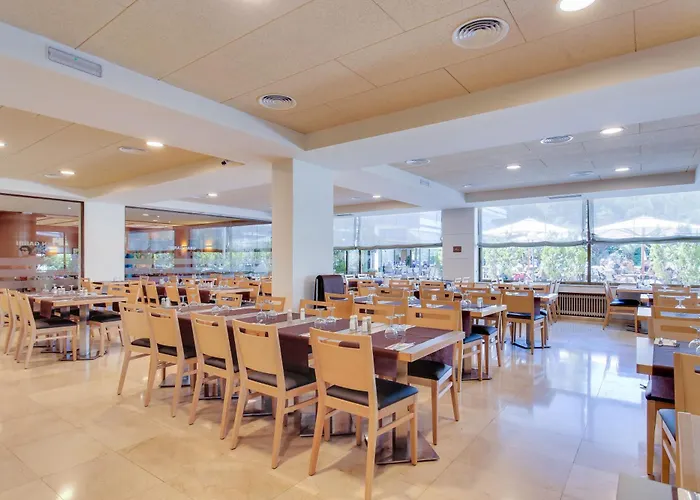 Gran Garbi & Aquasplash Hotel