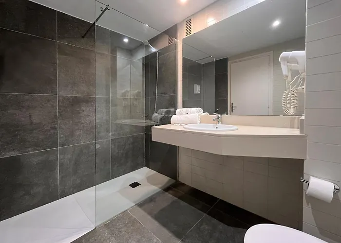 Gran Garbi & Aquasplash Hotel 4*